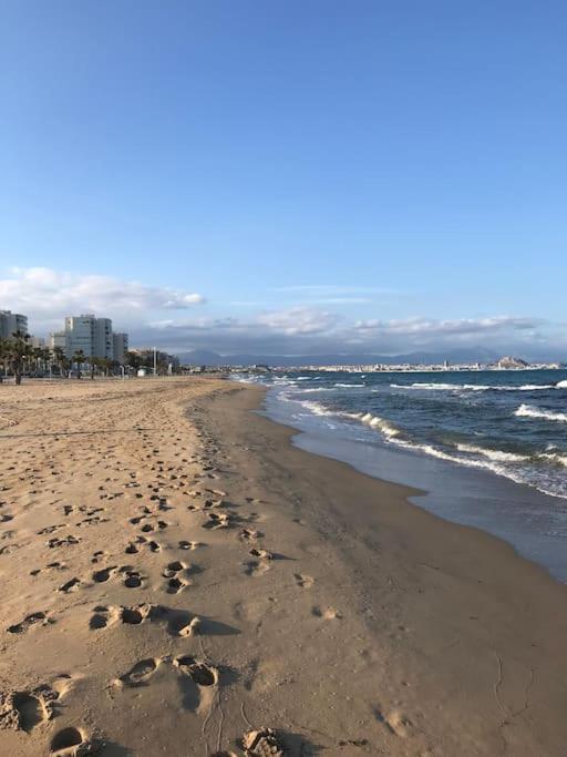 70 Sqm Apartment With Seaview In Arenales Del Sol. Buitenkant foto